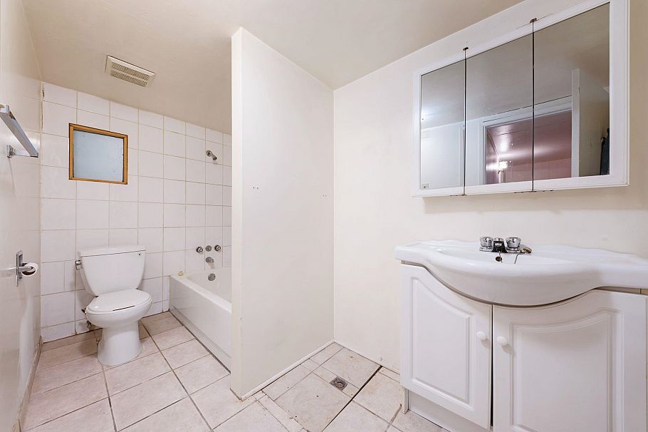 2865 Grant Street Vancouver, BC - 25