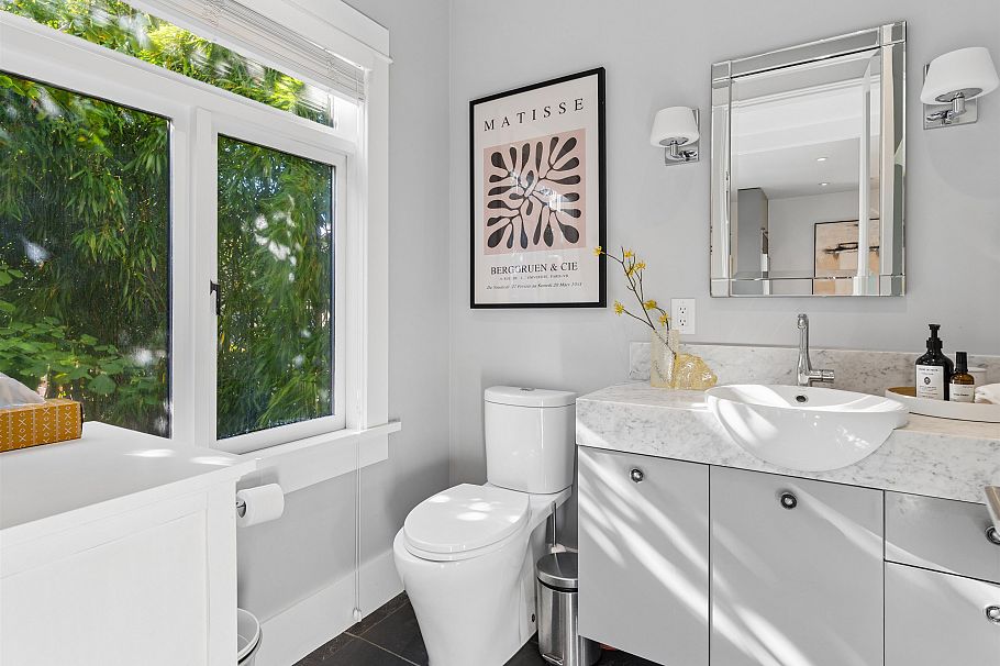 1204 E 14th Avenue Vancouver, BC - 11