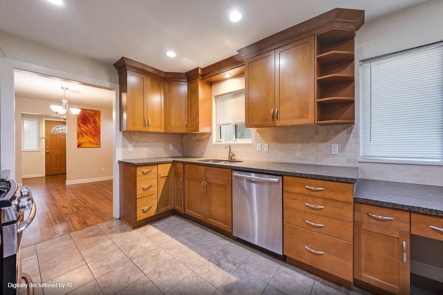 1542 Bond Street North Vancouver, BC - 5