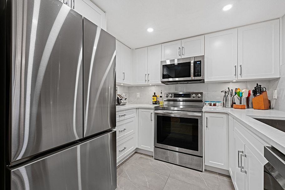 906 867 Hamilton Street Vancouver, BC - 10