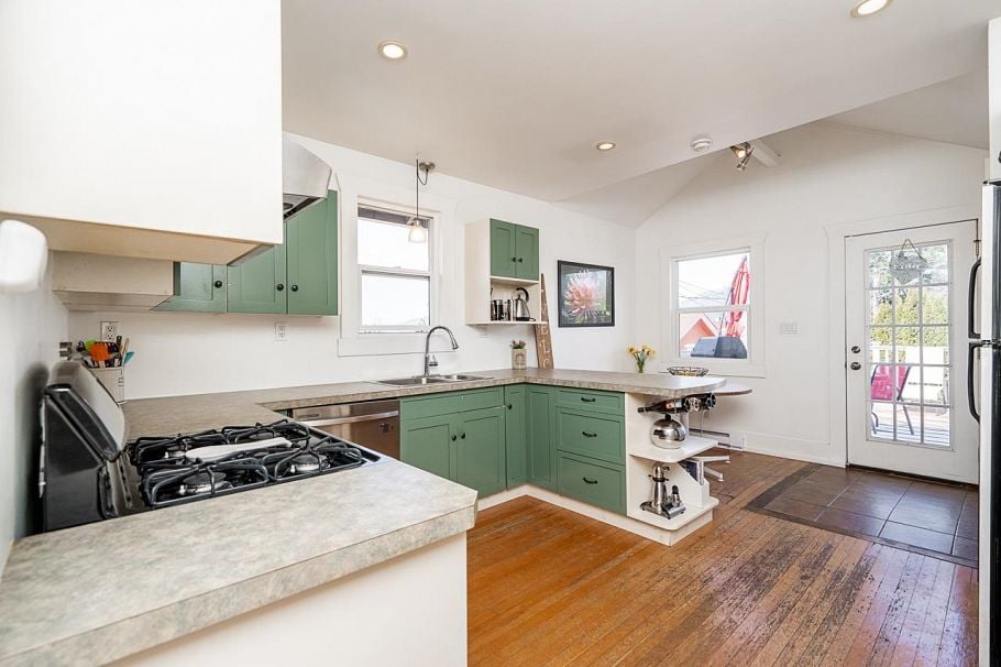3415 Dundas Street Vancouver, BC - 11