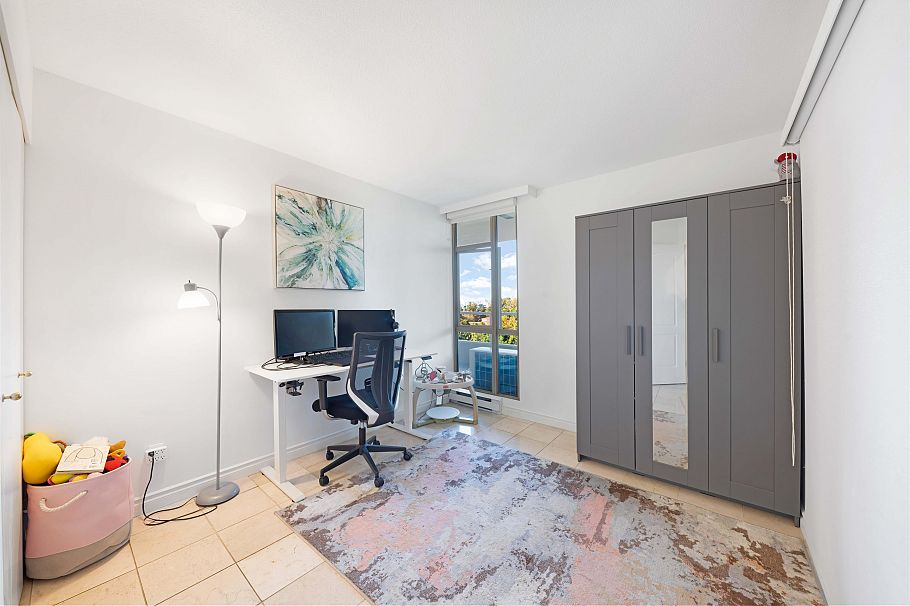 803 1327 E Keith Road North Vancouver, BC - 11
