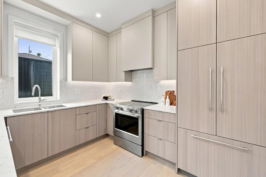 1 3183 Graveley Street Vancouver, BC - 12
