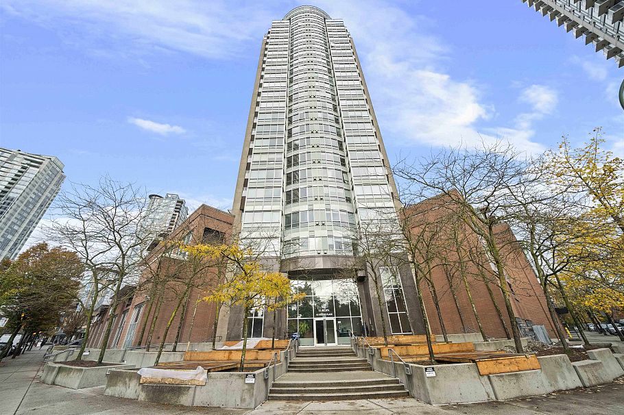 2501 63 Keefer Place Vancouver, BC - 3