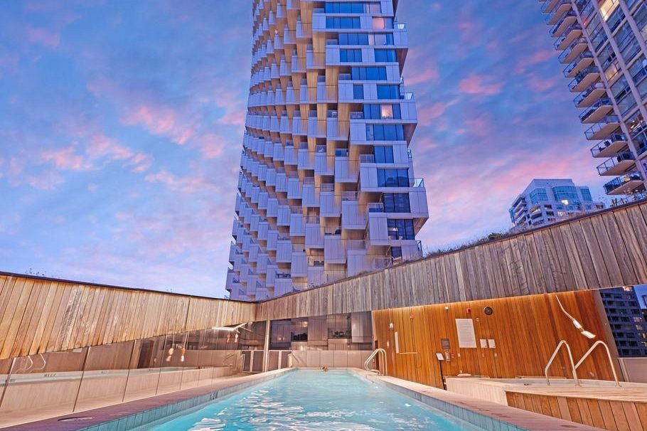 5702 1480 Howe Street Vancouver, BC - 4