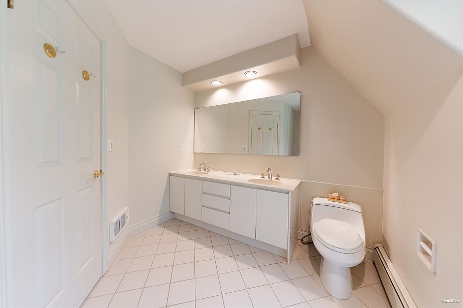 8530 Anglers Place Vancouver, BC - 25
