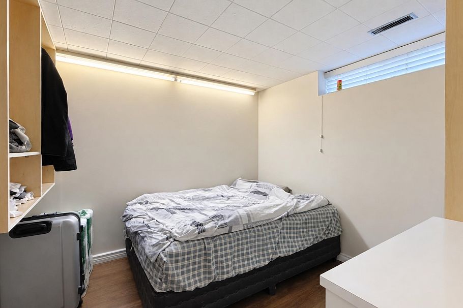 29 3417 E 49th Avenue Vancouver, BC - 24