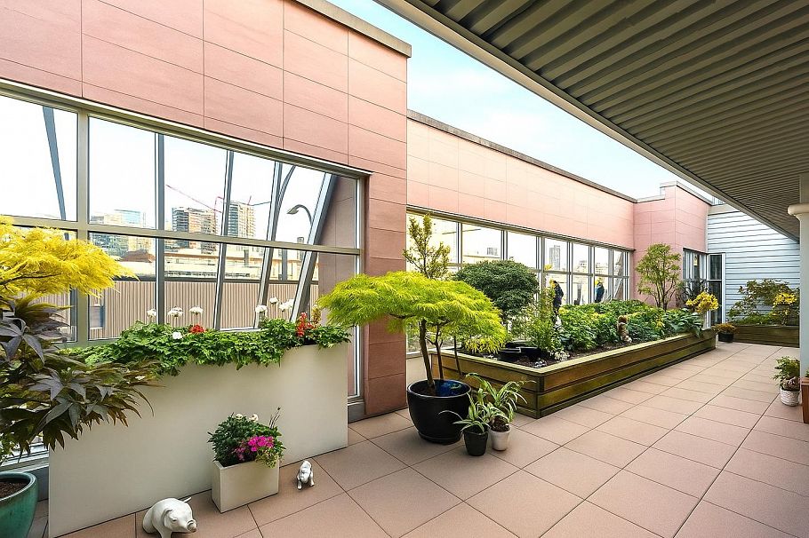 202 1750 W 2nd Avenue Vancouver, BC - 1