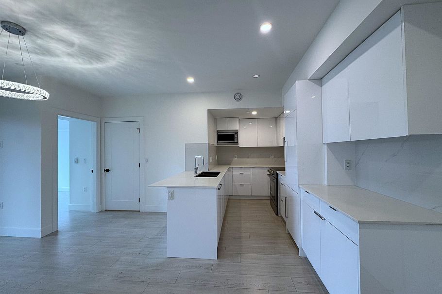602 5399 Joyce Street Vancouver, BC - 2