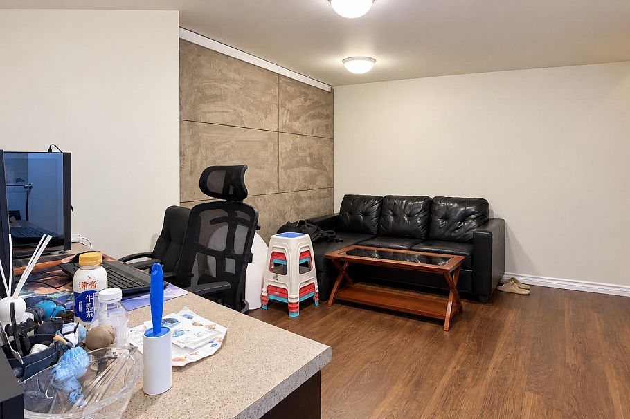 29 3417 E 49th Avenue Vancouver, BC - 23