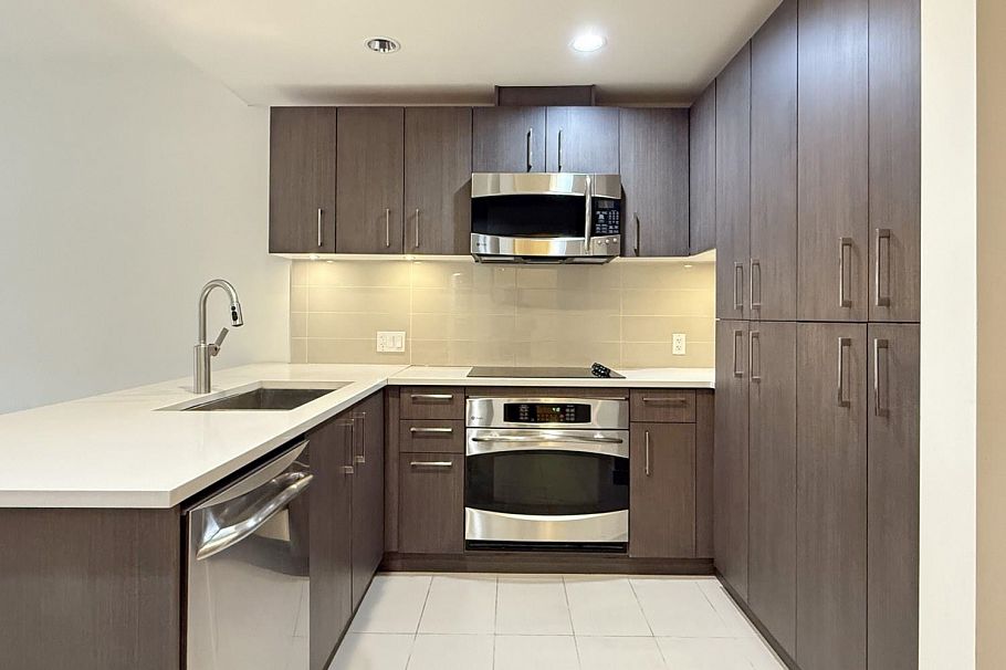607 5983 Gray Avenue Vancouver, BC - 4