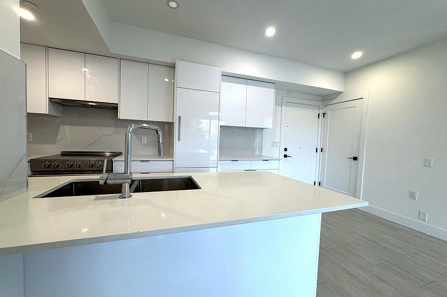 602 5399 Joyce Street Vancouver, BC - 4