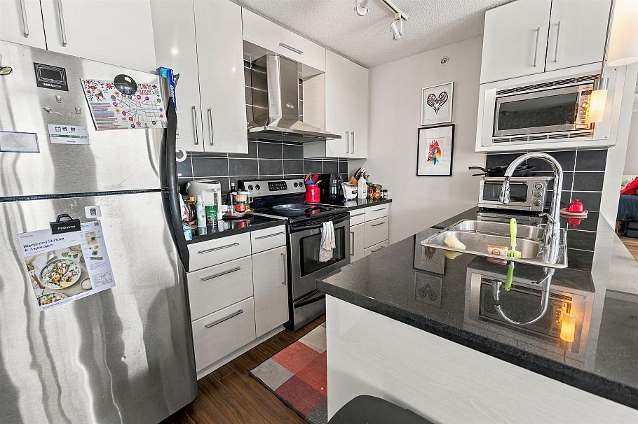 3701 188 Keefer Place Vancouver, BC - 10