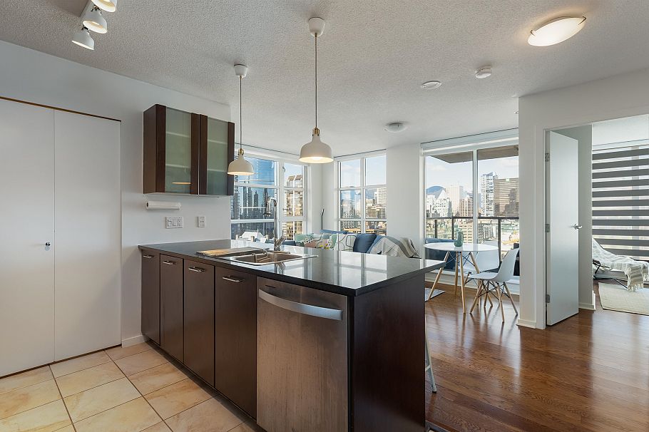 2402 1155 Seymour Street Vancouver, BC - 10