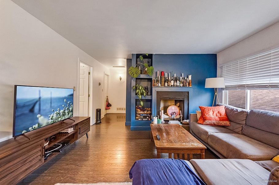 1536 Bond Street North Vancouver, BC - 5