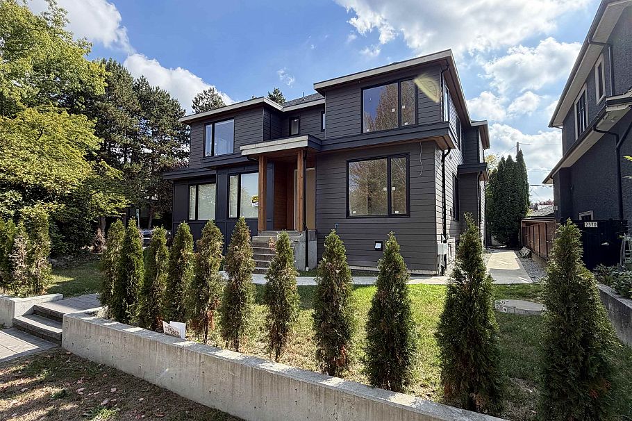 2360 W King Edward Avenue Vancouver, BC - 1