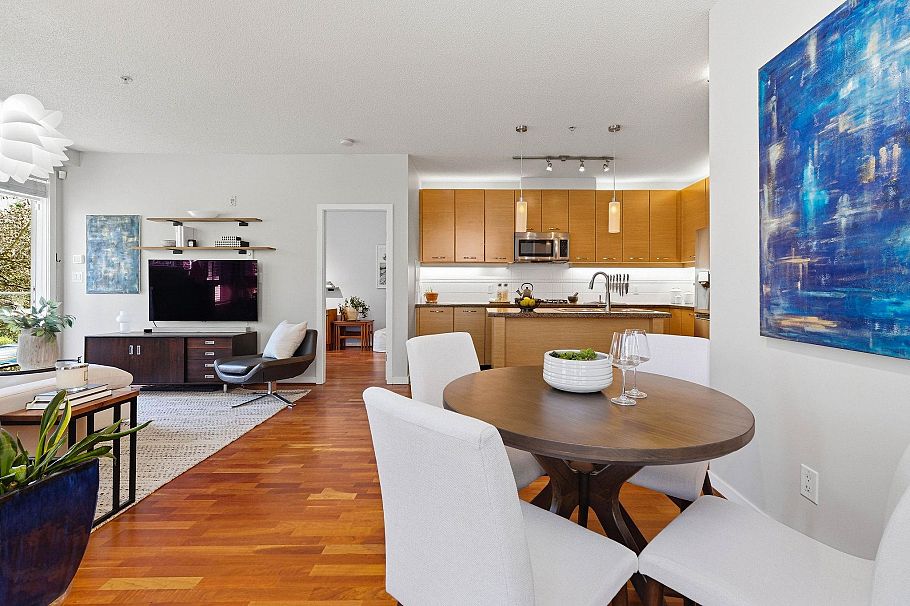 223 530 Raven Woods Drive North Vancouver, BC - 16