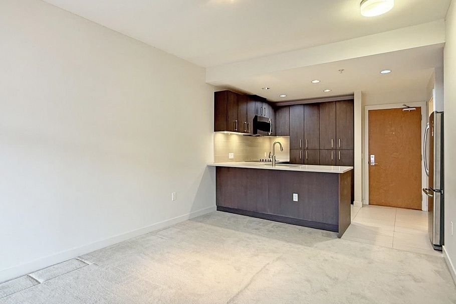607 5983 Gray Avenue Vancouver, BC - 5