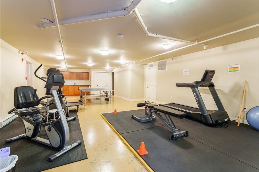 4448 W 8th Avenue Vancouver, BC - 26