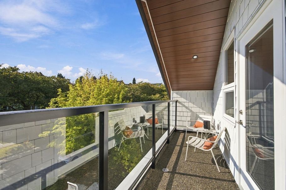 1 3185 Graveley Street Vancouver, BC - 33
