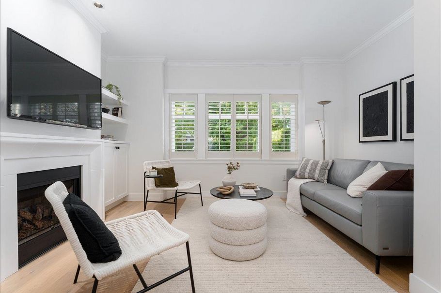4448 W 8th Avenue Vancouver, BC - 2