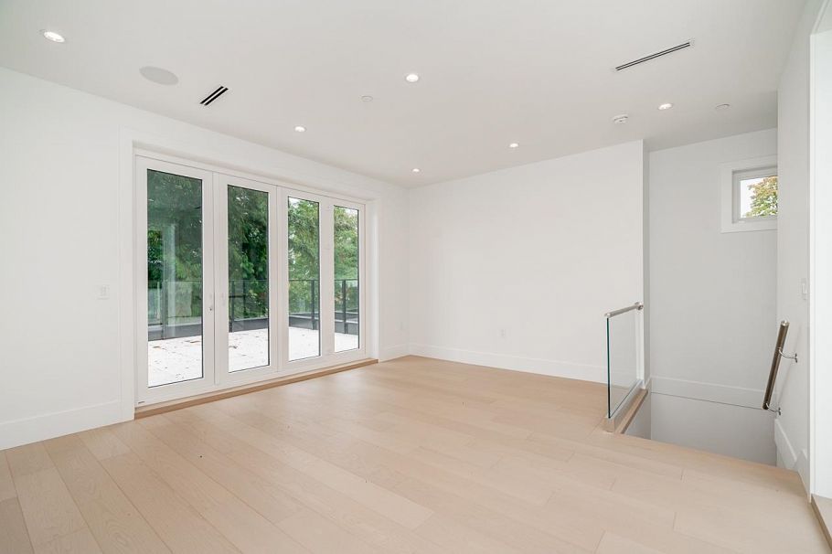 1 5061 Blenheim Street Vancouver, BC - 34