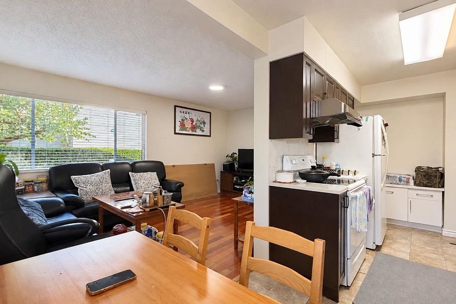 29 3417 E 49th Avenue Vancouver, BC - 10
