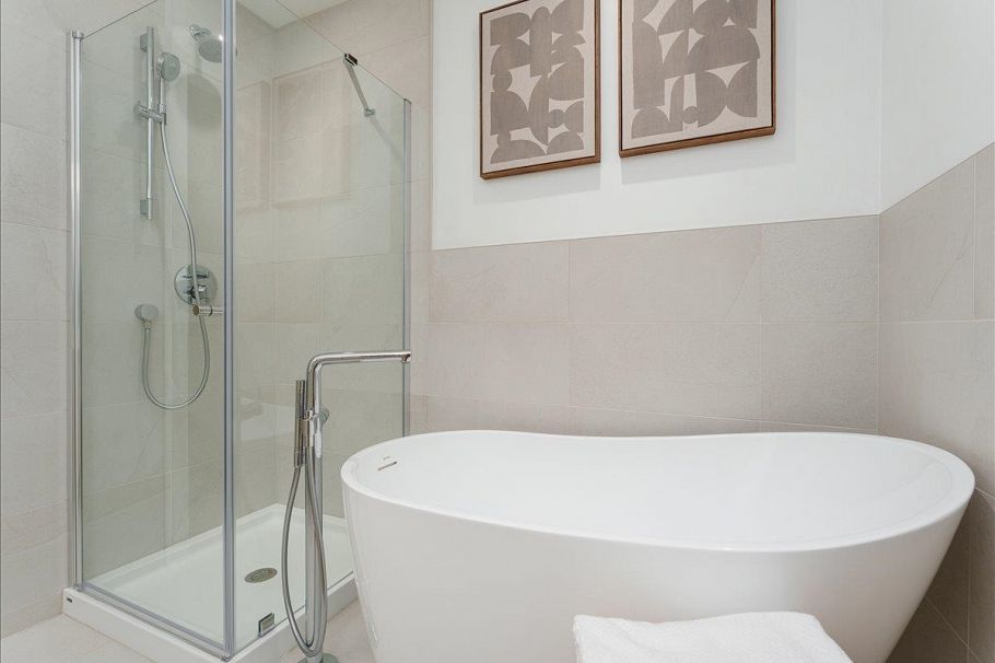 4448 W 8th Avenue Vancouver, BC - 22