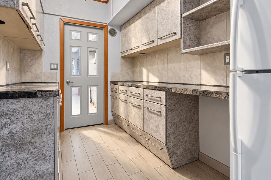 368 E 33rd Avenue Vancouver, BC - 26