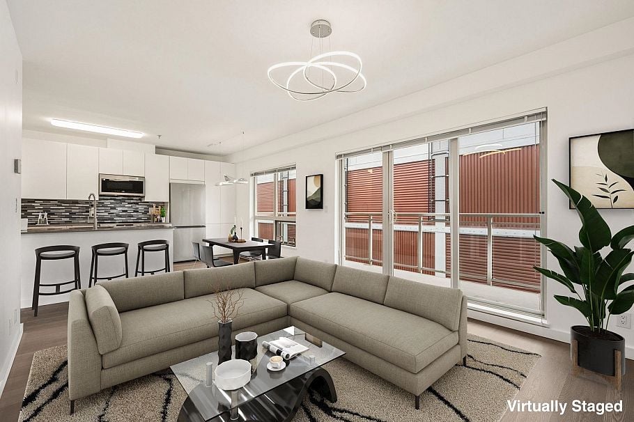 303 1033 St. Georges Avenue North Vancouver, BC - 1