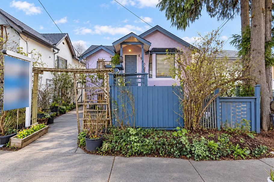 4940 Killarney Street Vancouver, BC - 1