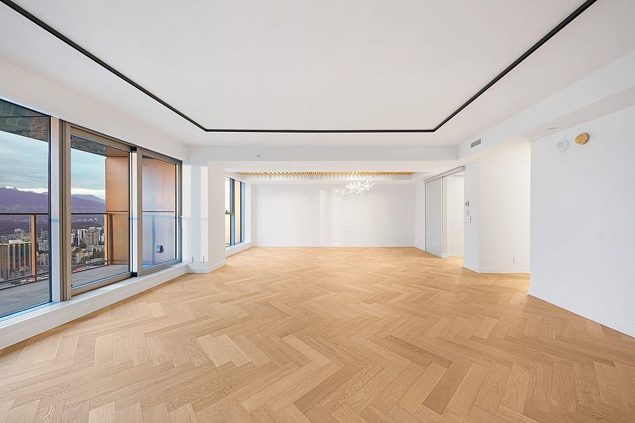 5702 1480 Howe Street Vancouver, BC - 6