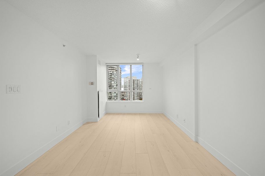 2501 63 Keefer Place Vancouver, BC - 13