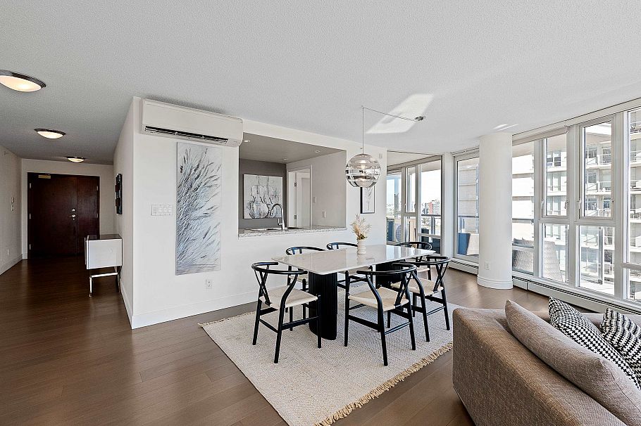 1202 1383 Marinaside Crescent Vancouver, BC - 7