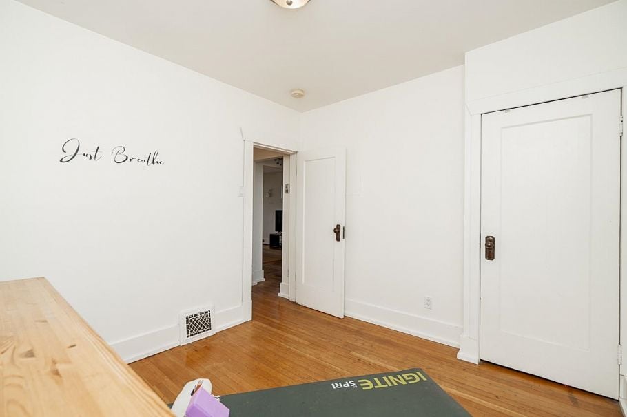 3415 Dundas Street Vancouver, BC - 20