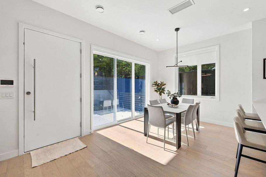 1 3185 Graveley Street Vancouver, BC - 11