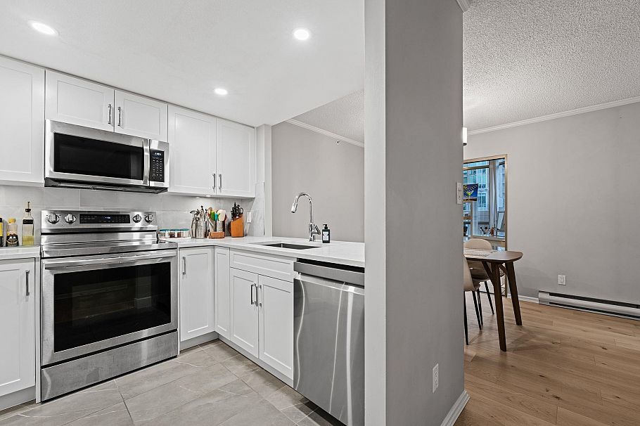 906 867 Hamilton Street Vancouver, BC - 9