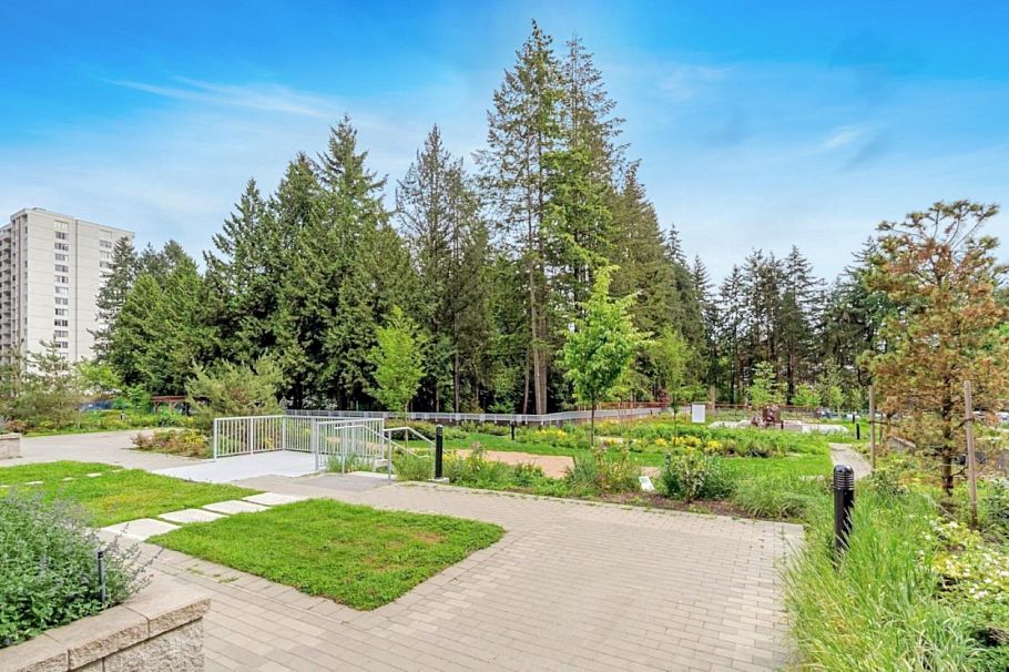 905 2016 Fullerton Avenue North Vancouver, BC - 10