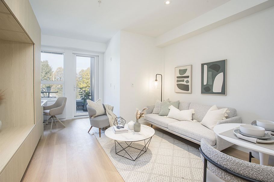 426 2471 St. George Street Vancouver, BC - 2