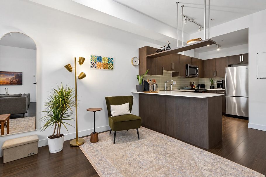 881 Salsbury Drive Vancouver, BC - 6