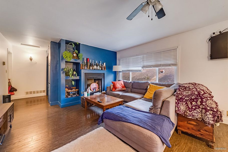 1536 Bond Street North Vancouver, BC - 6