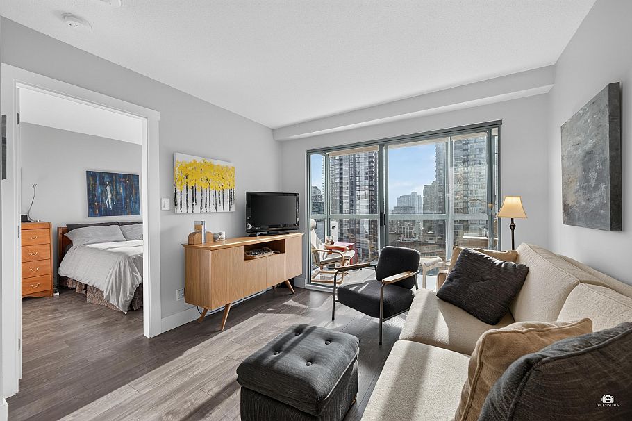 1106 1188 Howe Street Vancouver, BC - 11