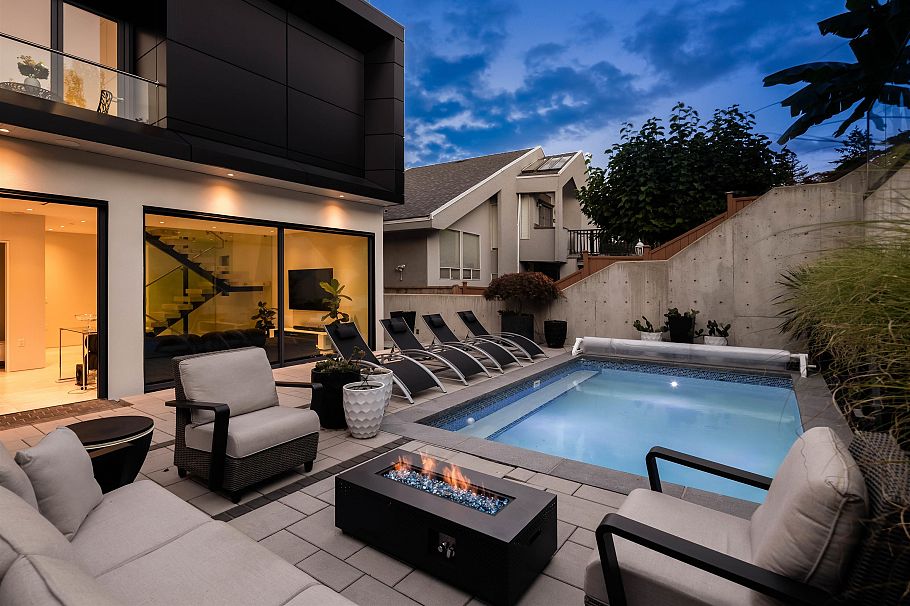 4188 Puget Drive Vancouver, BC - 32