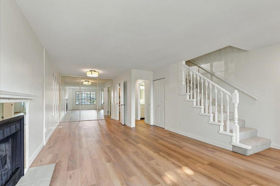 240 E 18th Street North Vancouver, BC - 4