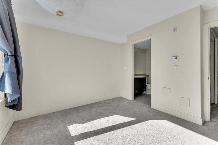 64 728 W 14th Street North Vancouver, BC - 21