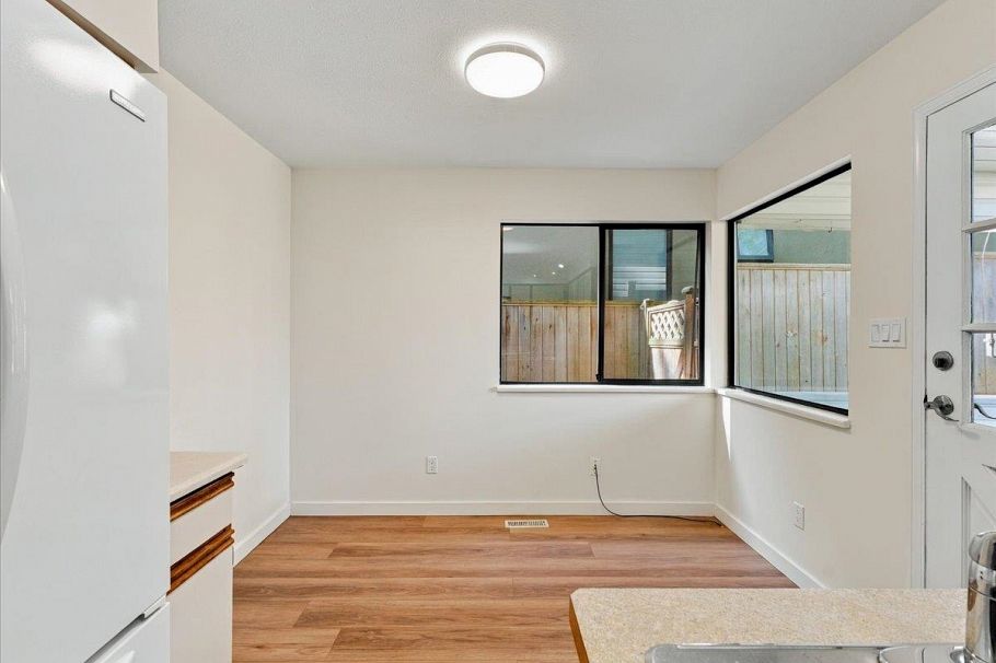 240 E 18th Street North Vancouver, BC - 11