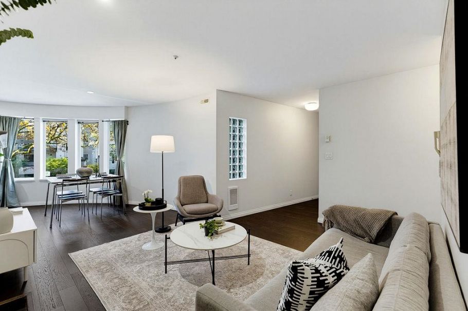 202 1050 Nicola Street Vancouver, BC - 3