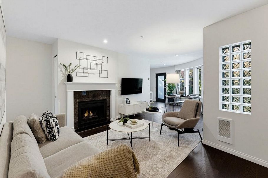 202 1050 Nicola Street Vancouver, BC - 2