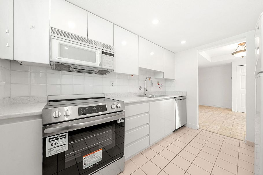 703 2201 Pine Street Vancouver, BC - 15