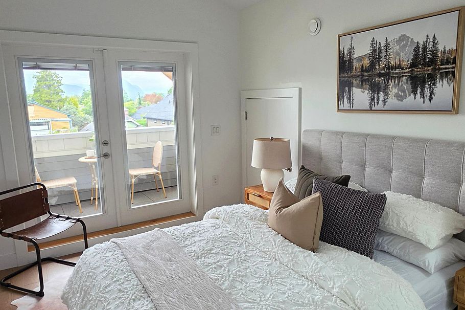 2137 E 2nd Avenue Vancouver, BC - 24